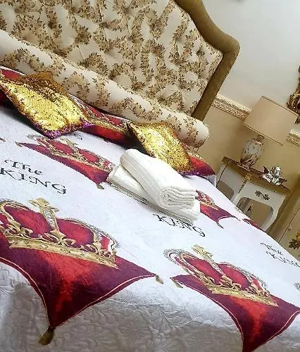 Oda ve Kahvaltı Regina